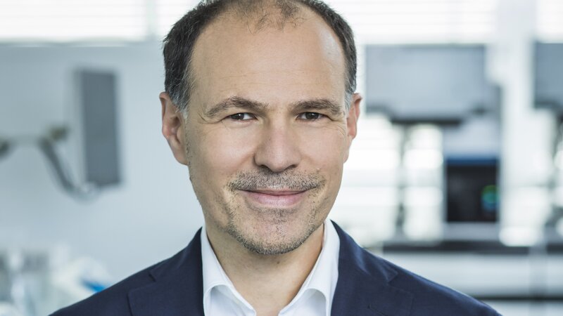 Prof. Dr. rer. nat. Dr. med. Jürgen Durner (Chief Medical Officer)